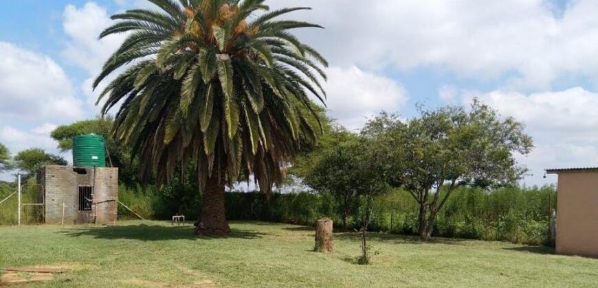 Plaas (21ha) Algemeen – Warmbad